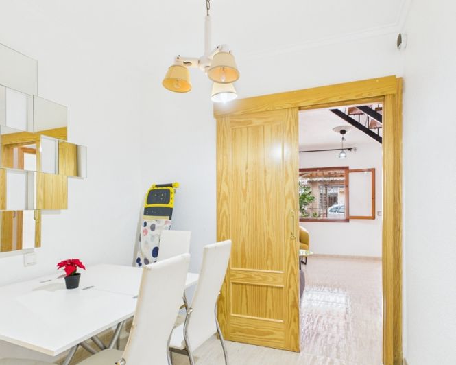 Image No.19-3 Bed Townhouse for sale