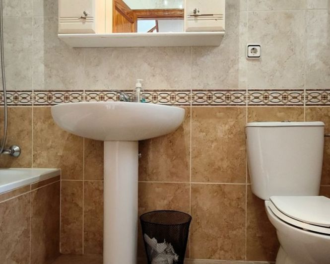 Image No.17-3 Bed Townhouse for sale