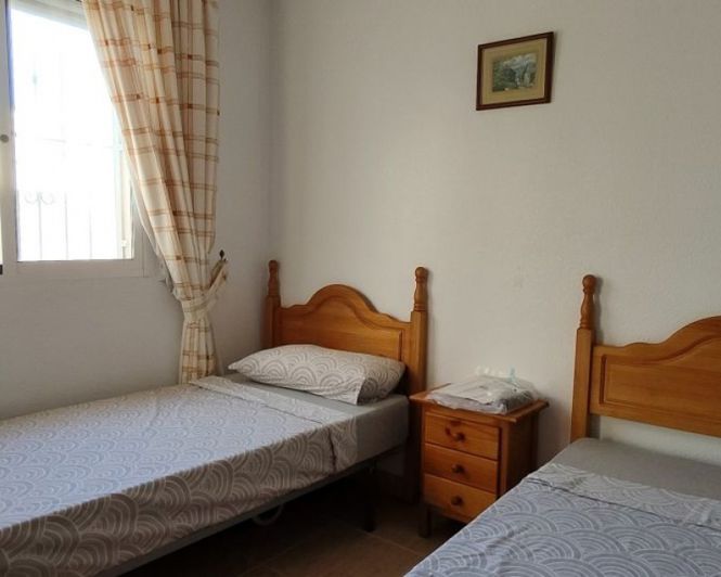 Image No.21-3 Bed Townhouse for sale