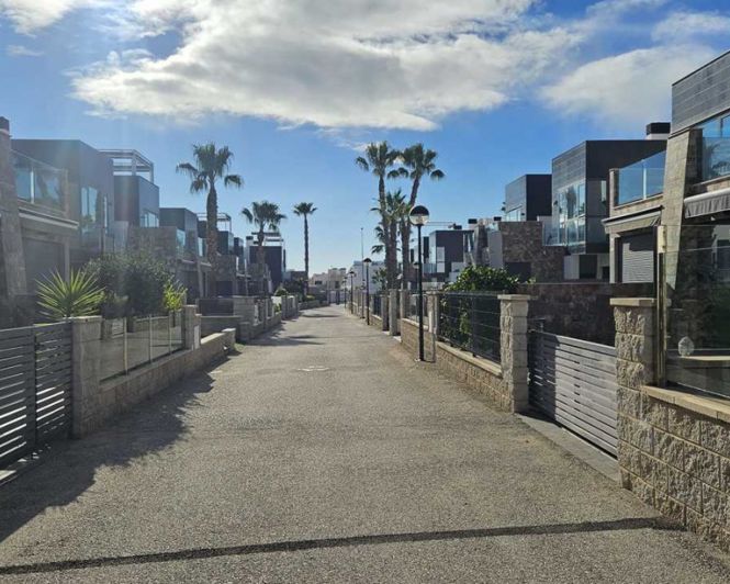 Image No.5-Maison de ville de 3 chambres à vendre à Cabo Roig