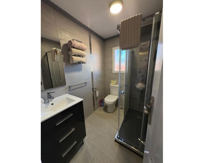 Image No.10-3 Bed Apartment for sale