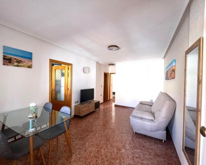 Image No.3-Appartement de 2 chambres à vendre à Los Altos