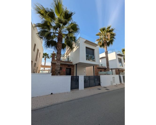 Image No.33-3 Bed Villa for sale