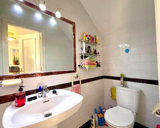 Image No.13-2 Bed Townhouse for sale