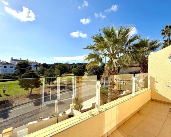 Image No.8-2 Bed Townhouse for sale