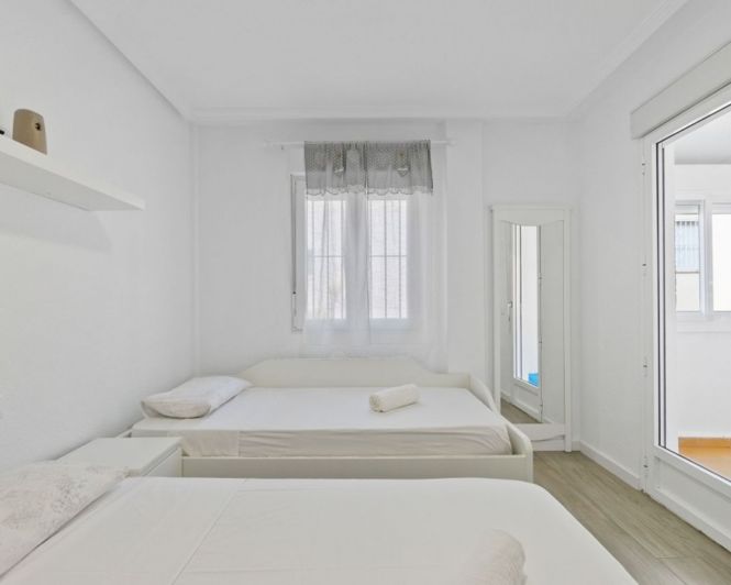 Image No.13-3 Bed Townhouse for sale