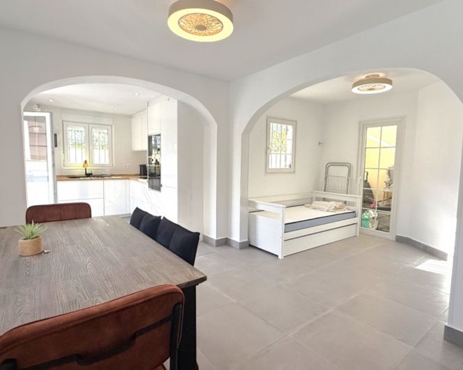 Image No.15-2 Bed Villa for sale