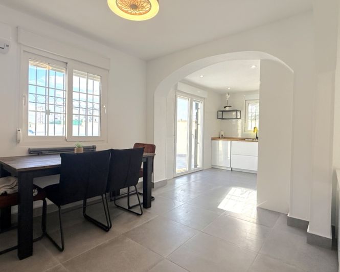 Image No.16-2 Bed Villa for sale