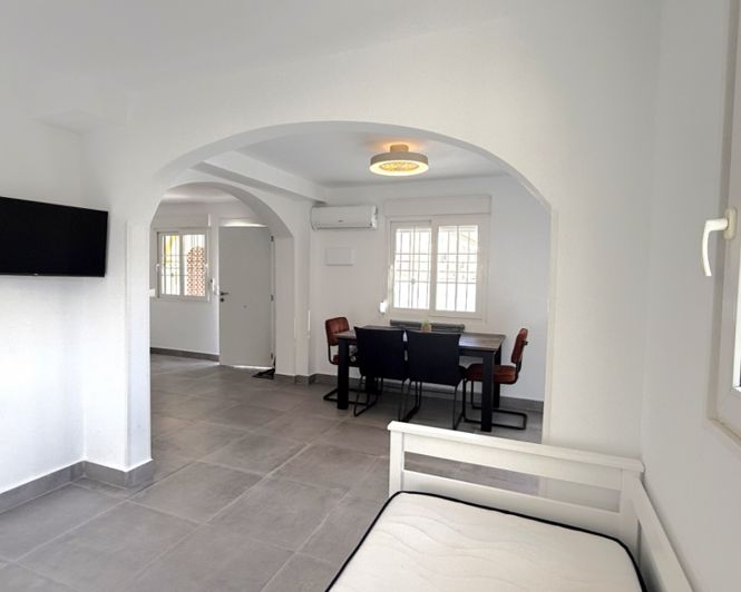 Image No.17-2 Bed Villa for sale