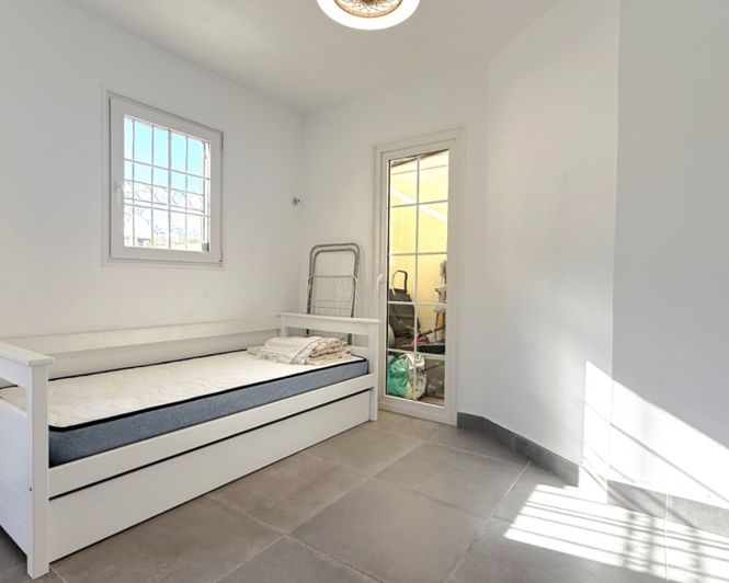 Image No.19-2 Bed Villa for sale