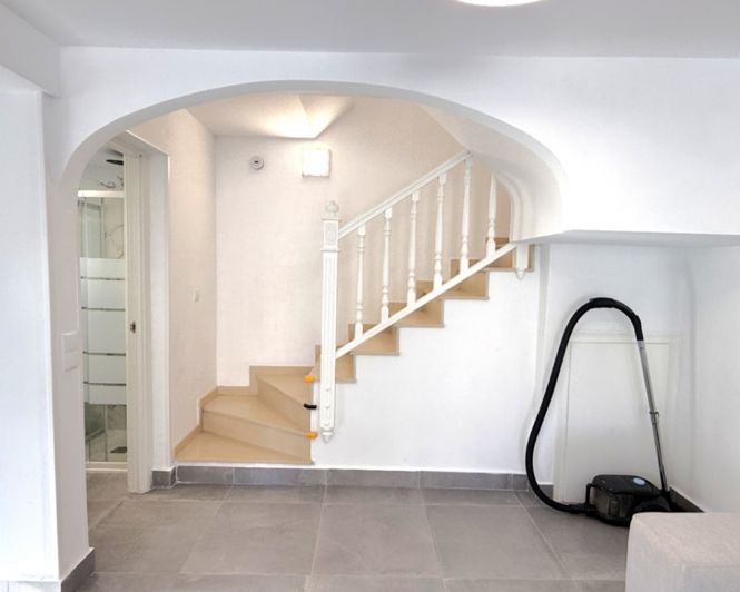 Image No.33-2 Bed Villa for sale