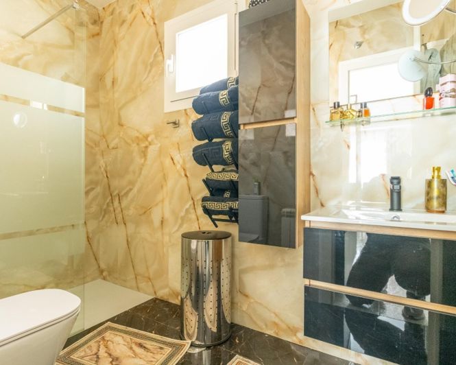 Image No.17-3 Bed Villa for sale