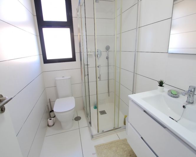 Image No.25-2 Bed Apartment for sale