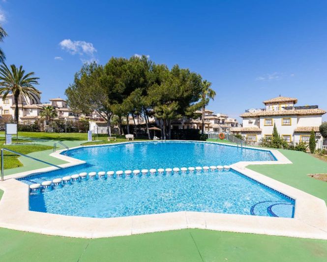 Image No.20-2 Bed Apartment for sale