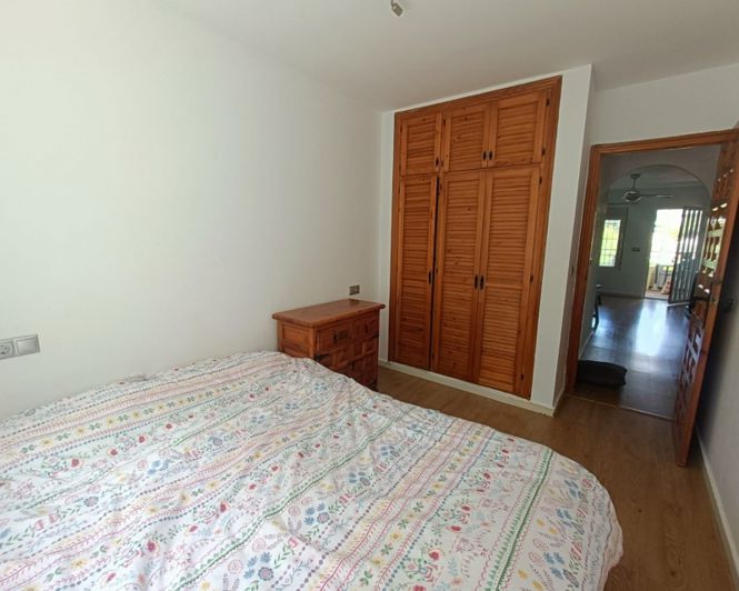 Image No.10-3 Bed Apartment for sale