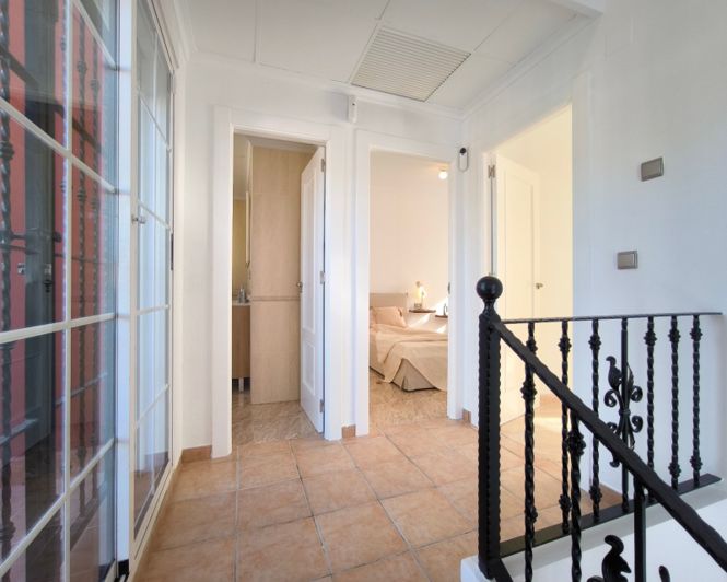 Image No.19-3 Bed Villa for sale