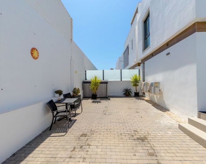 Image No.38-3 Bed Villa for sale