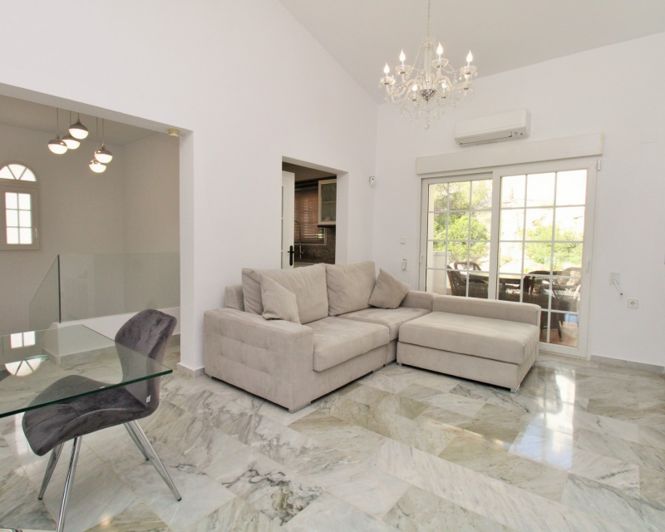 Image No.10-3 Bed Villa for sale