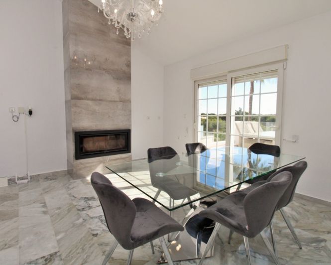 Image No.11-3 Bed Villa for sale