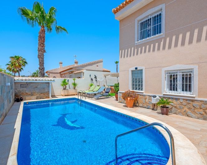 Image No.32-3 Bed Villa for sale