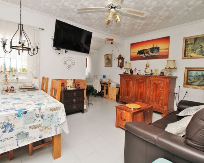 Image No.7-Villa de 2 chambres à vendre à Torrevieja