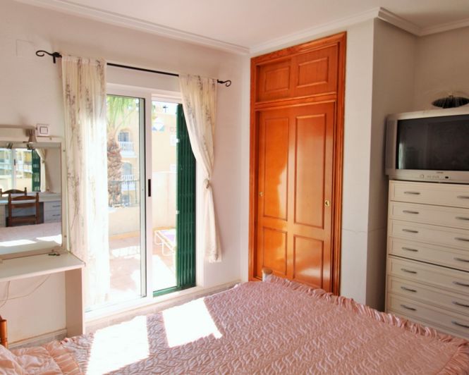 Image No.17-3 Bed Townhouse for sale