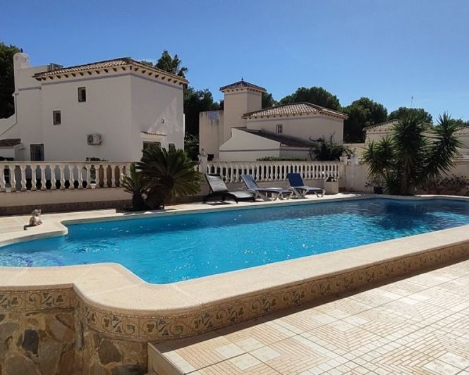 Image No.2-3 Bed Villa for sale