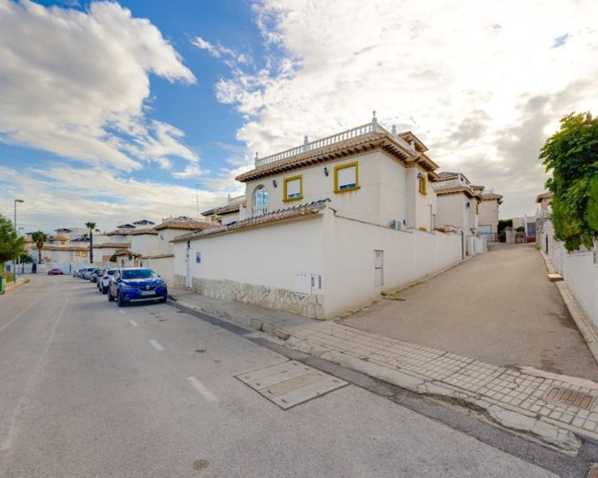 Image No.48-4 Bed Villa for sale