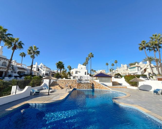 Image No.27-3 Bed Townhouse for sale