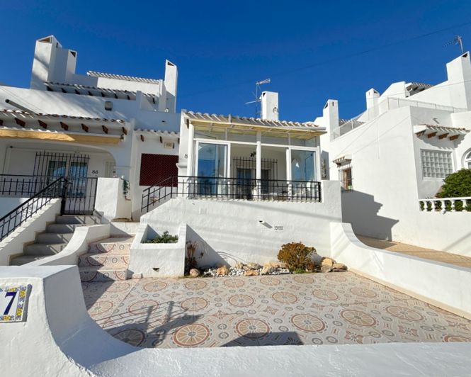 Image No.35-3 Bed Townhouse for sale