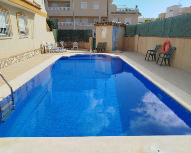 Image No.12-3 Bed Townhouse for sale