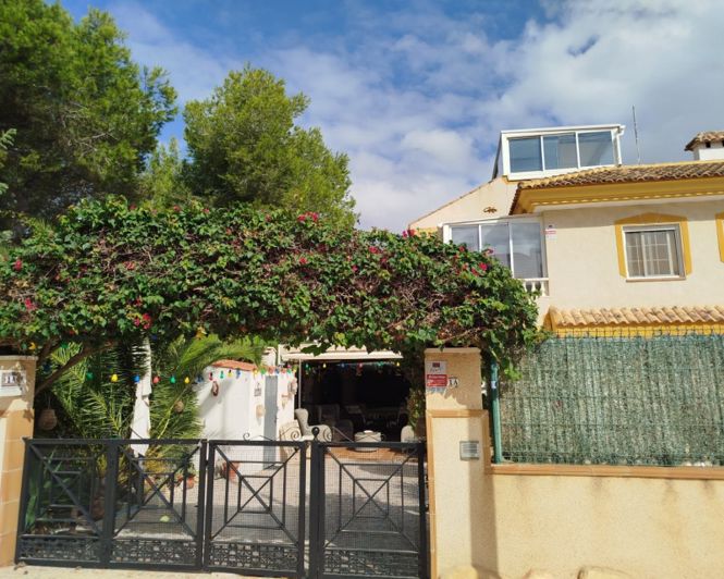 Image No.13-3 Bed Townhouse for sale