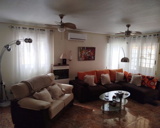 Image No.14-3 Bed Townhouse for sale