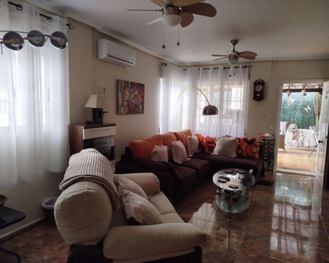 Image No.18-3 Bed Townhouse for sale