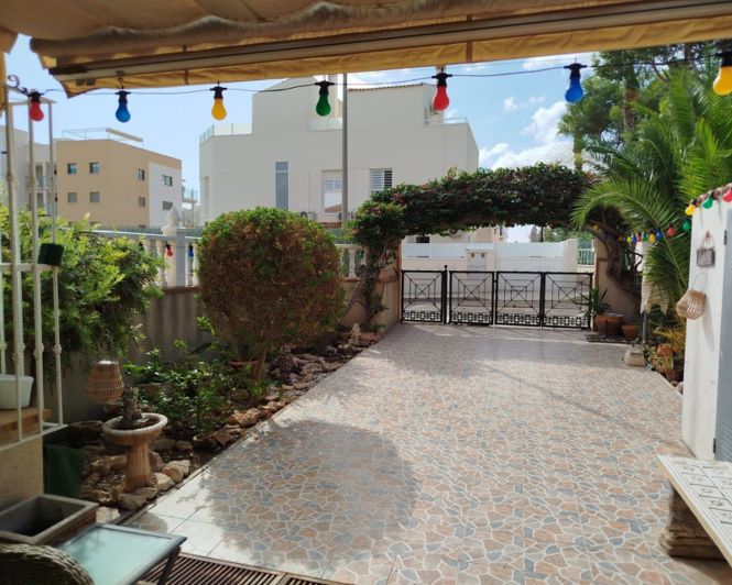 Image No.28-3 Bed Townhouse for sale