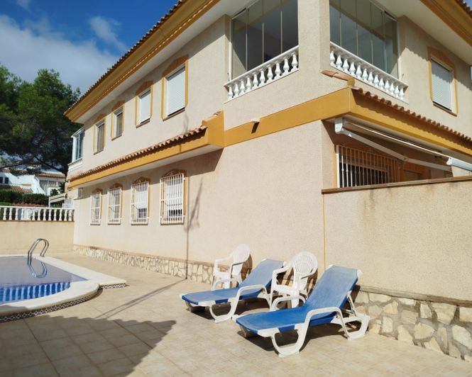 Image No.35-3 Bed Townhouse for sale