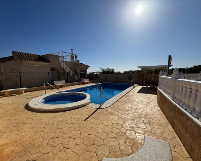 Image No.31-3 Bed Villa for sale