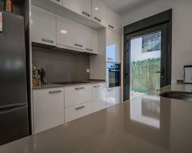 Image No.13-3 Bed Townhouse for sale