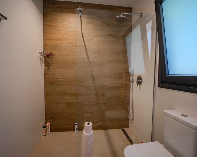 Image No.18-3 Bed Townhouse for sale