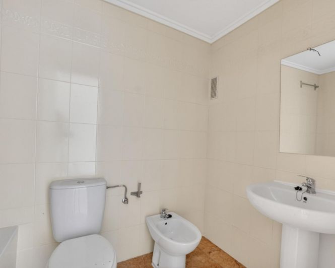 Image No.18-2 Bed Apartment for sale