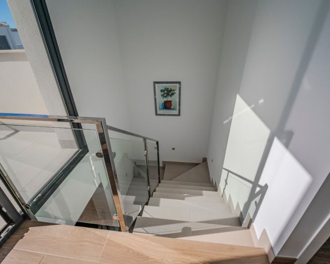 Image No.25-3 Bed Townhouse for sale