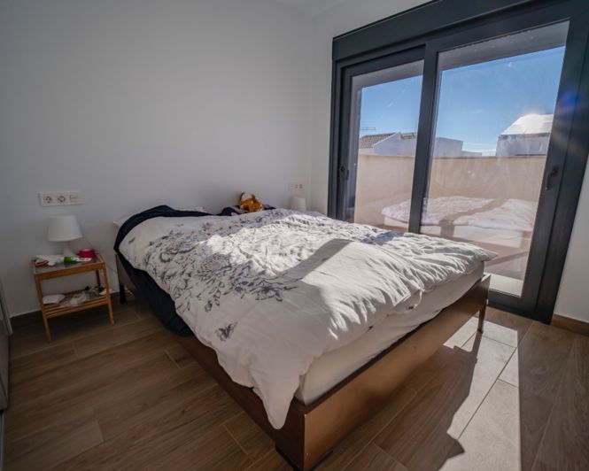 Image No.28-3 Bed Townhouse for sale