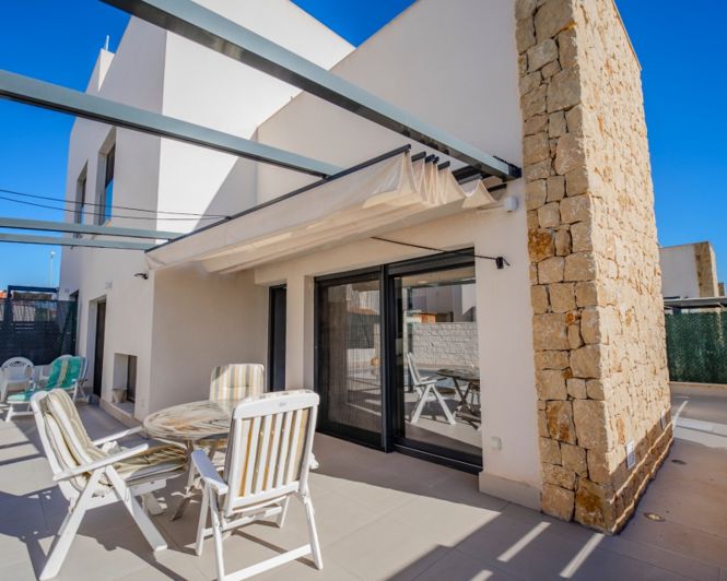 Image No.4-3 Bed Townhouse for sale