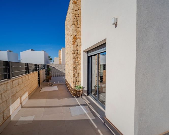 Image No.5-3 Bed Townhouse for sale