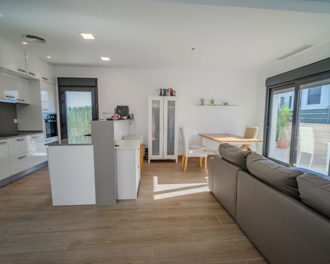 Image No.8-3 Bed Townhouse for sale