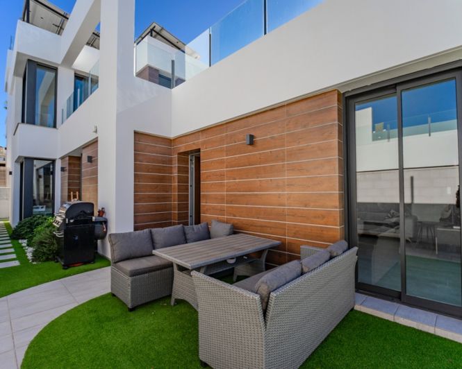 Image No.2-3 Bed Villa for sale