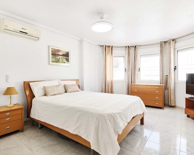 Image No.29-4 Bed Villa for sale