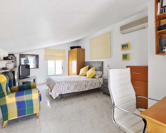 Image No.37-4 Bed Villa for sale