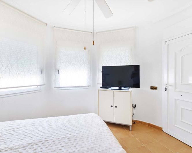 Image No.48-4 Bed Villa for sale