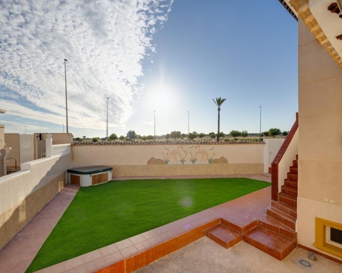 Image No.8-4 Bed Villa for sale